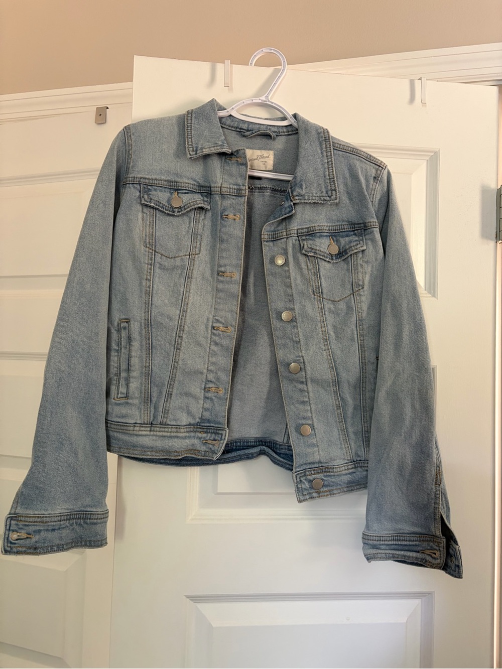 Universal Thread Light Blue Denim Jacket - Women's Trucker